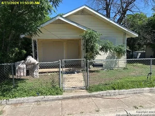 2BR House for Sale in San Antonio, TX