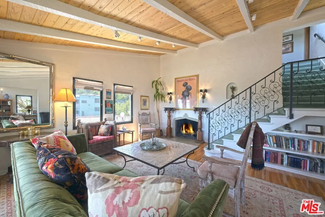 4BR House for Sale in Los Angeles, CA