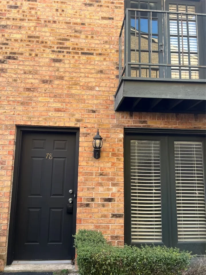 2BR Townhouse for Sale in Houston, TX