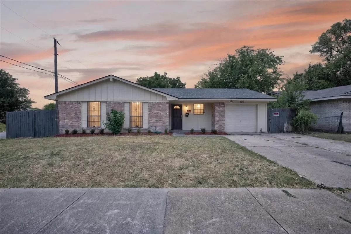 3BR House for Sale in Dallas, TX