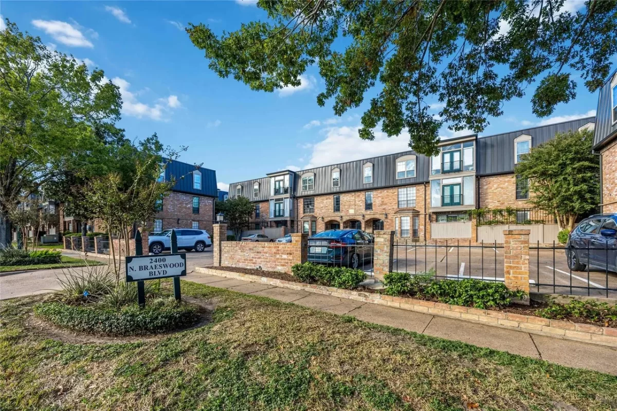 2BR Condo for Sale in Houston, TX