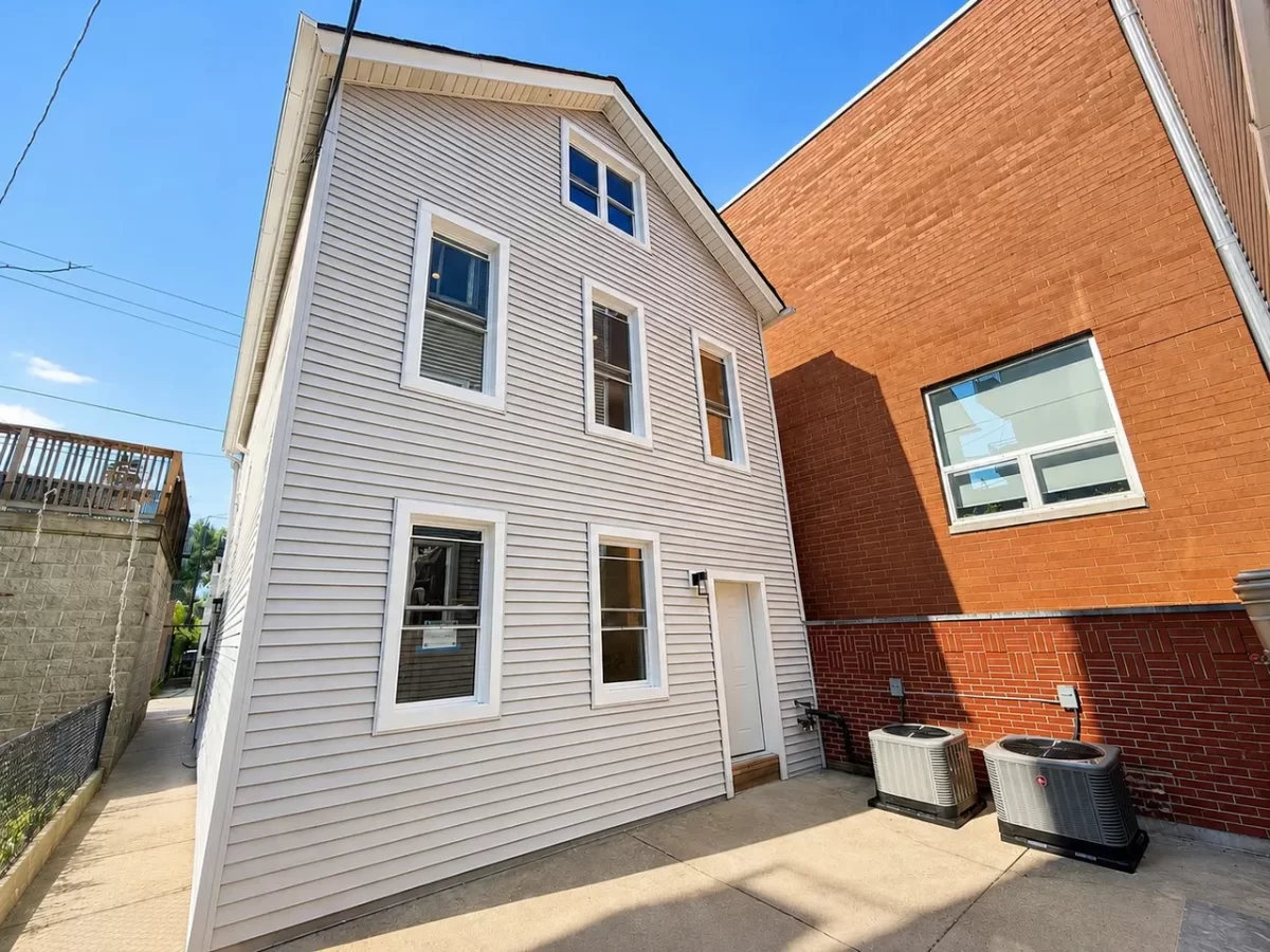 4BR House for Rent in Chicago, IL