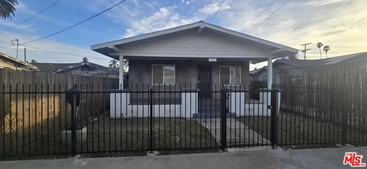 2BR House for Sale in Los Angeles, CA