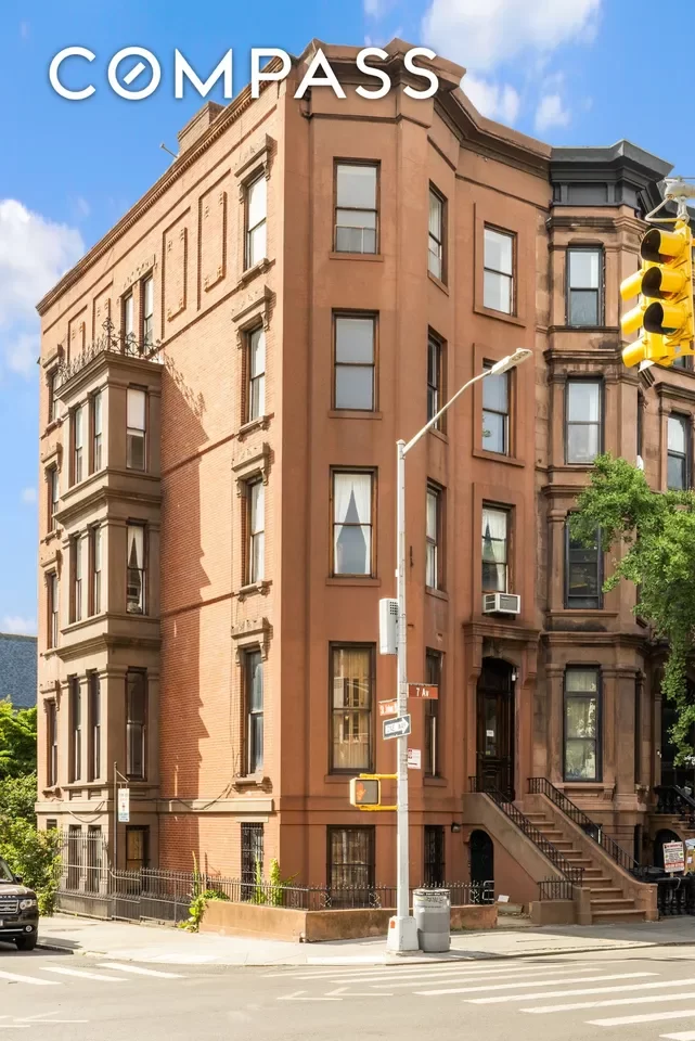 9BR Townhouse for Sale in Brooklyn, NY