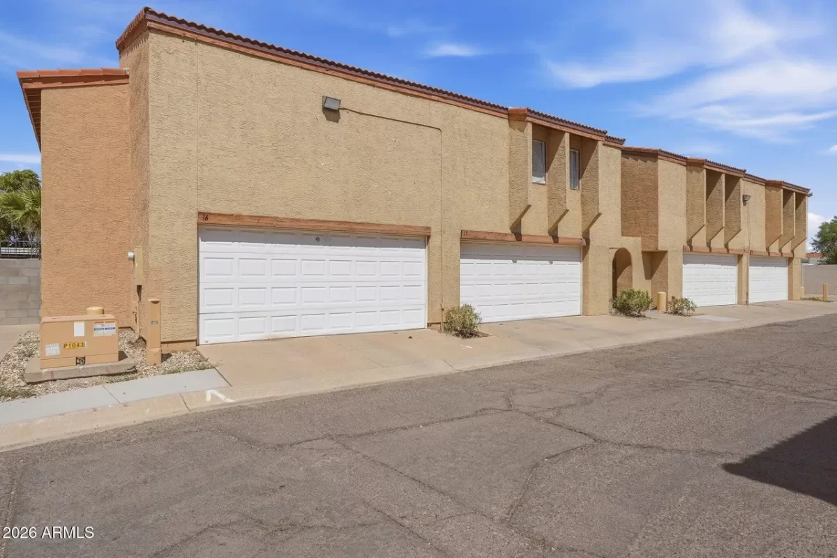 3BR Townhouse for Sale in Phoenix, AZ