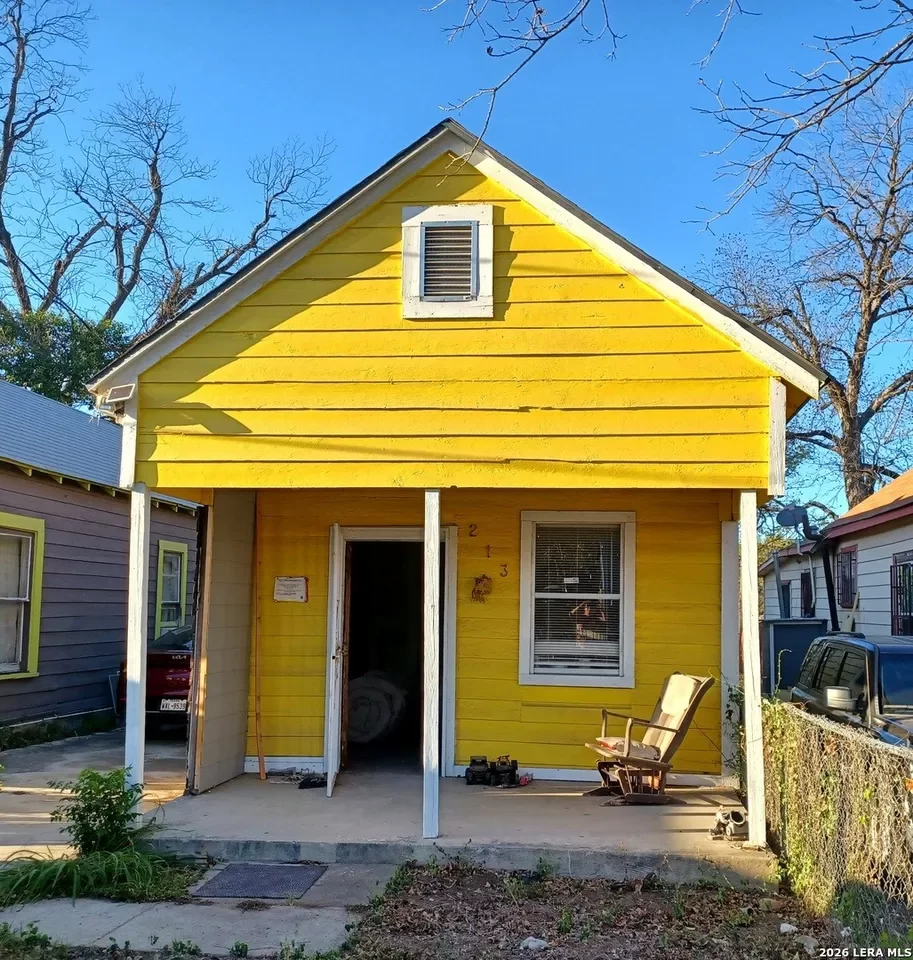 2BR House for Sale in San Antonio, TX