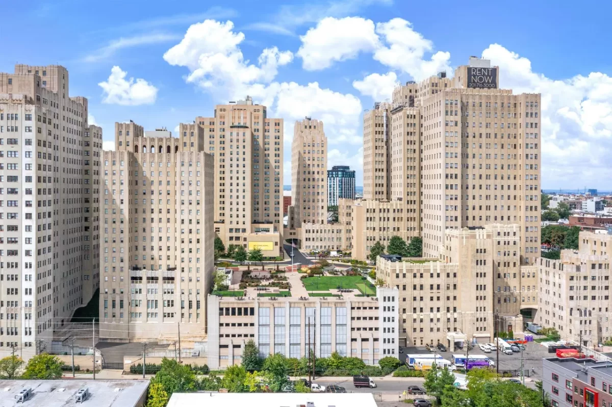 2BR Condo for Sale in Jersey City, NJ