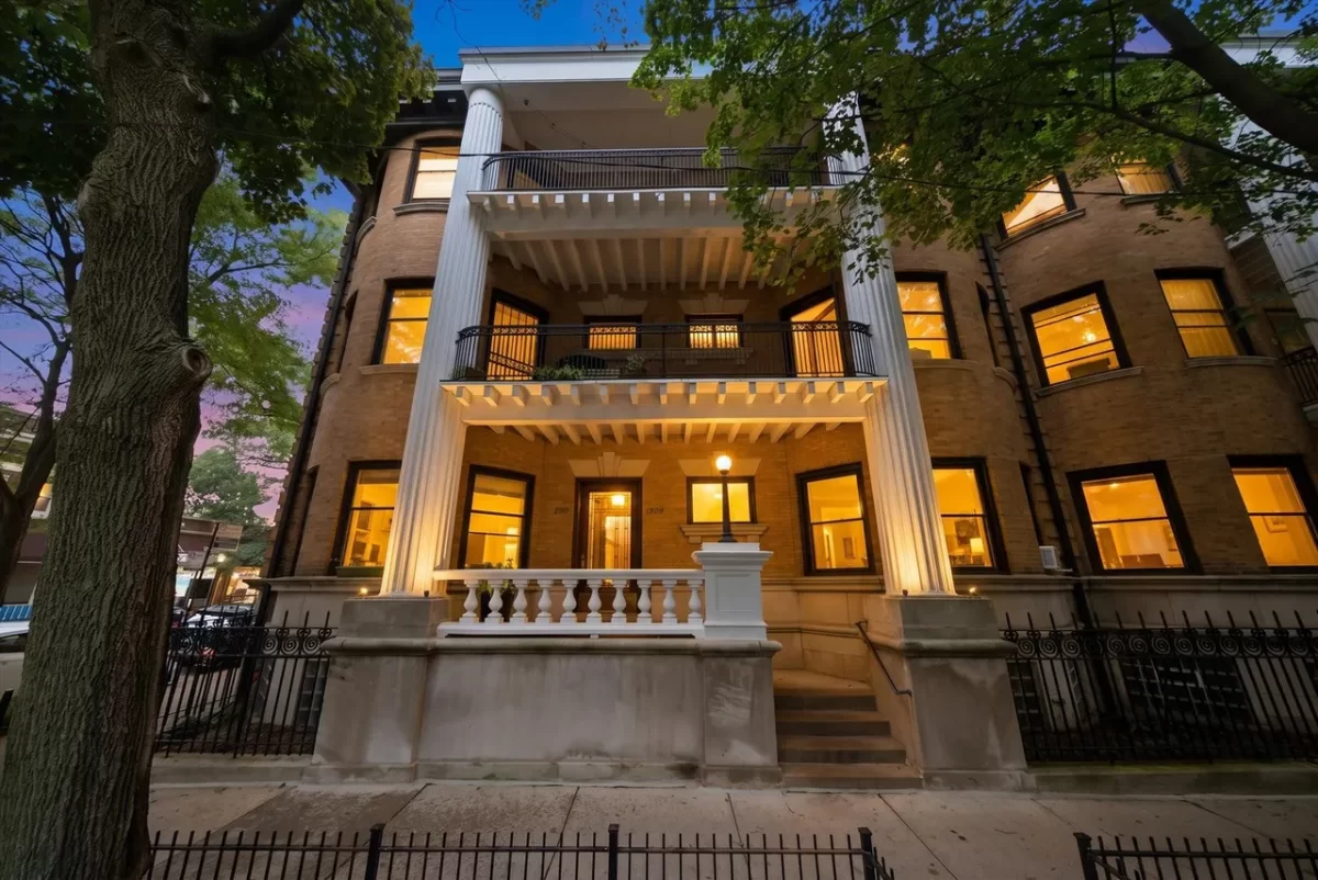 3BR Condo for Sale in Chicago, IL