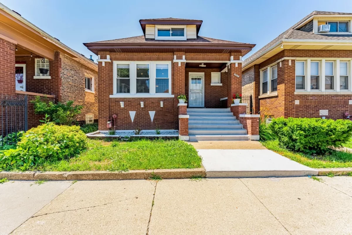 4BR House for Sale in Chicago, IL