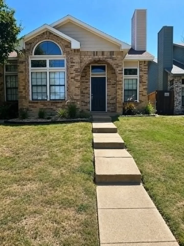 3BR Duplex for Rent in Dallas, TX