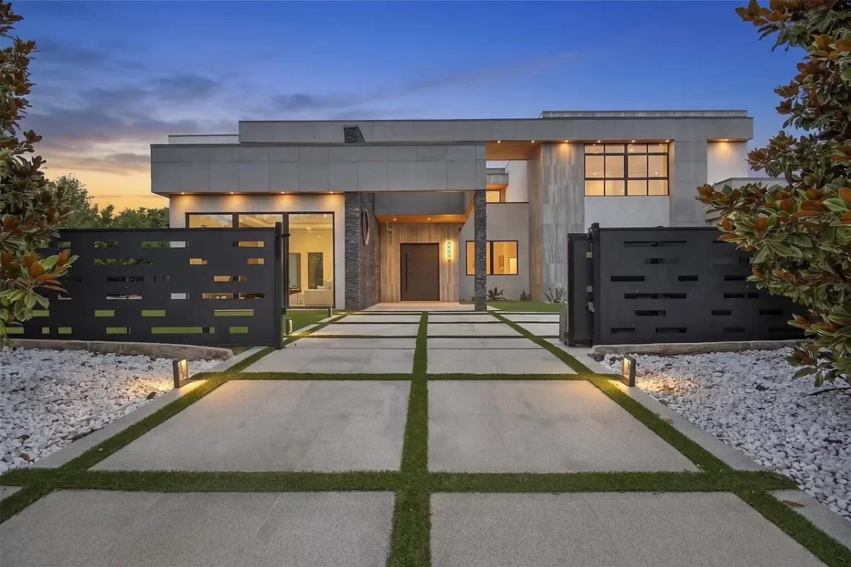 5BR House for Sale in Dallas, TX