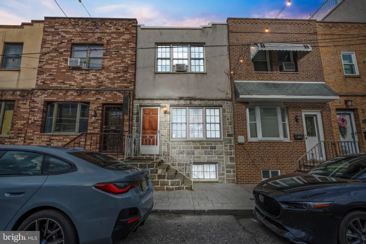 3BR Townhouse for Sale in Philadelphia, PA
