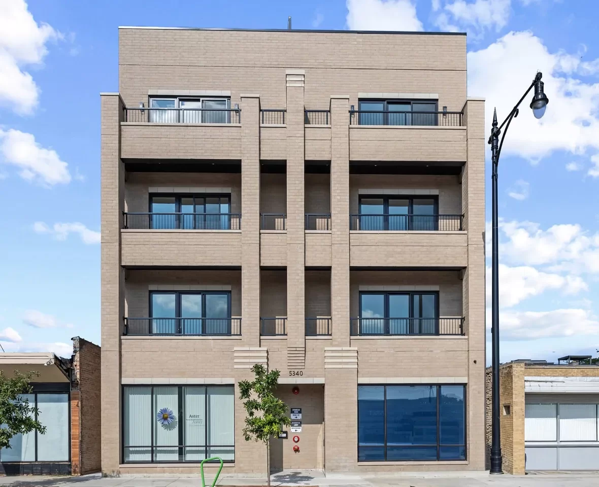 3BR Condo for Sale in Chicago, IL