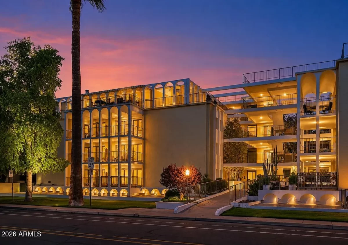 2BR Townhouse for Sale in Phoenix, AZ