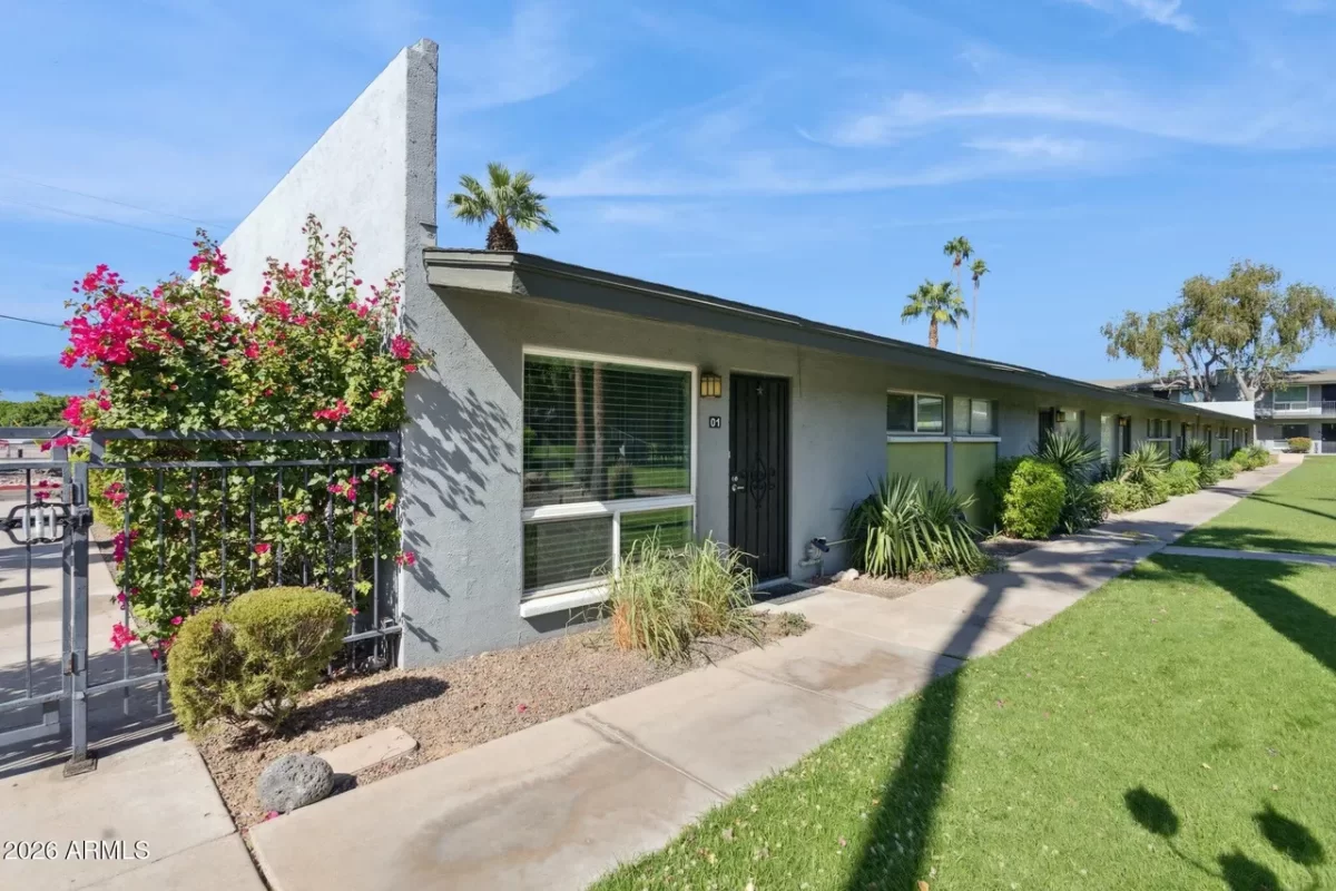 2BR Townhouse for Sale in Phoenix, AZ
