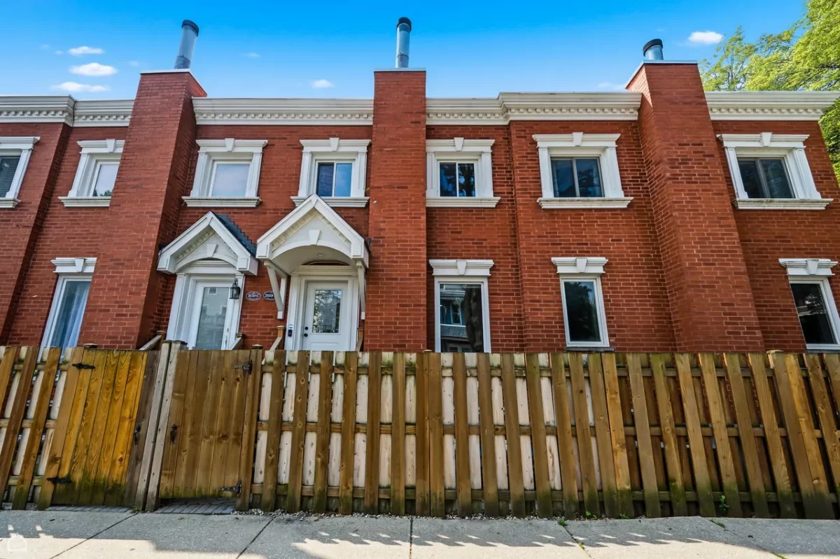 2BR Condo for Sale in Chicago, IL