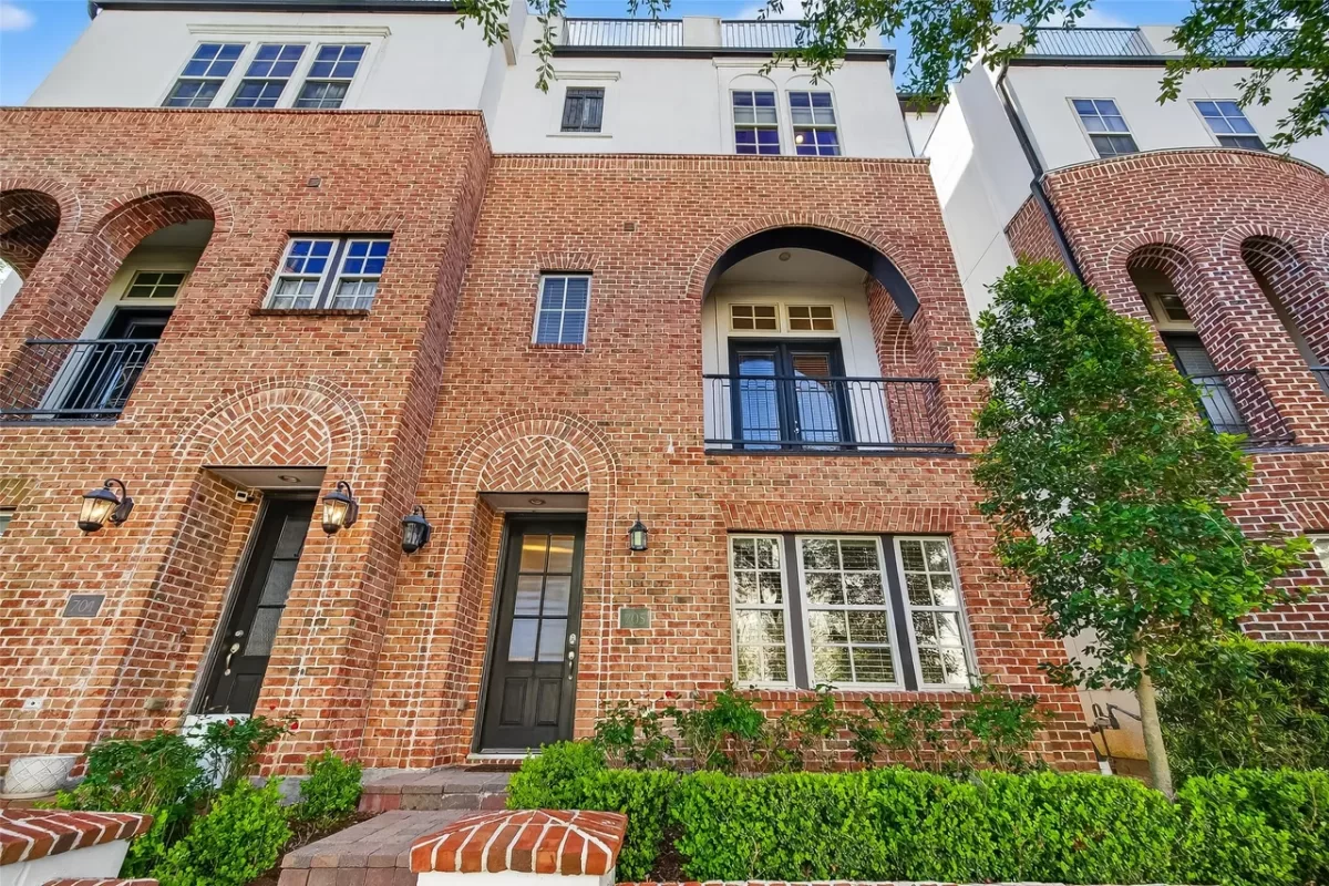 3BR Townhouse for Sale in Houston, TX