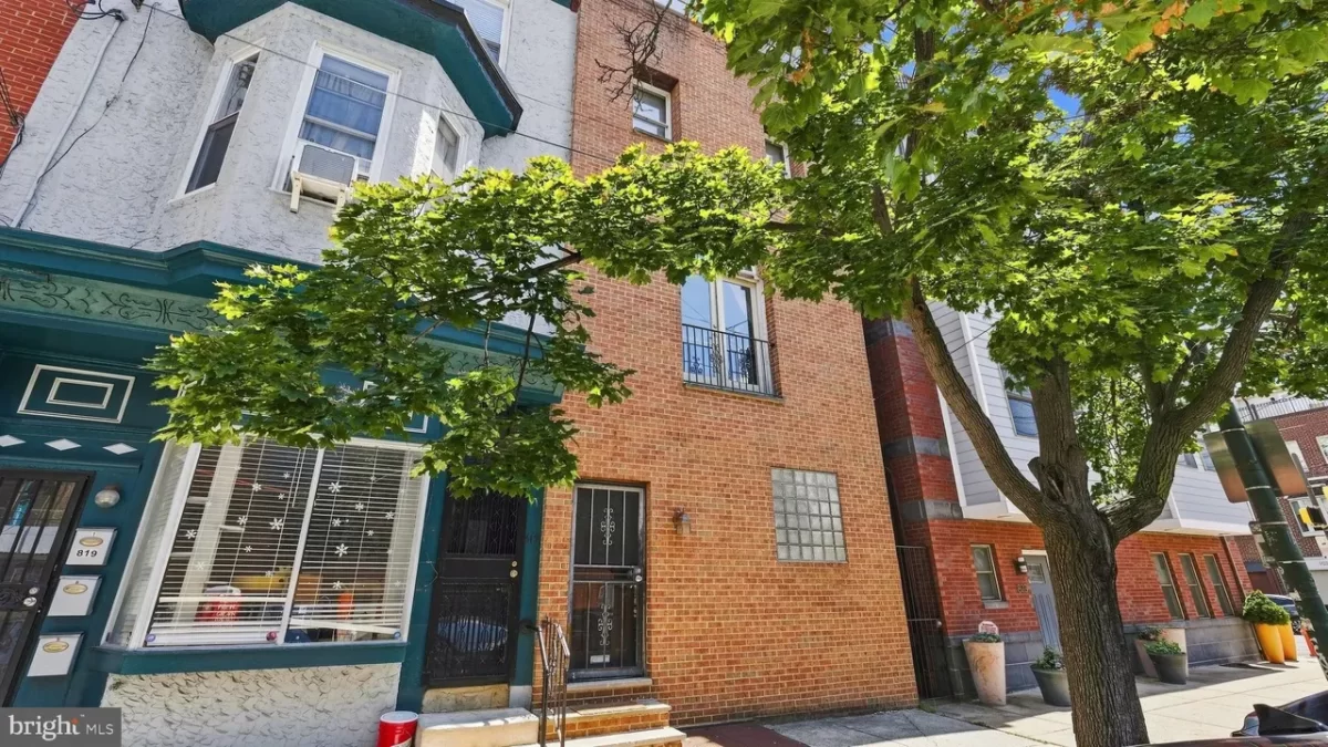 4BR Townhouse for Sale in Philadelphia, PA