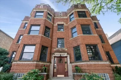 2BR Condo for Sale in Chicago, IL