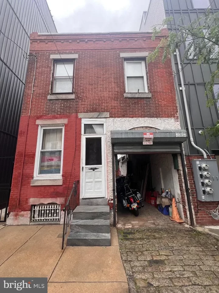 2BR Townhouse for Sale in Philadelphia, PA