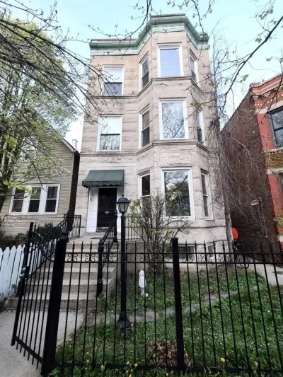 2BR Apartment for Rent in Chicago, IL
