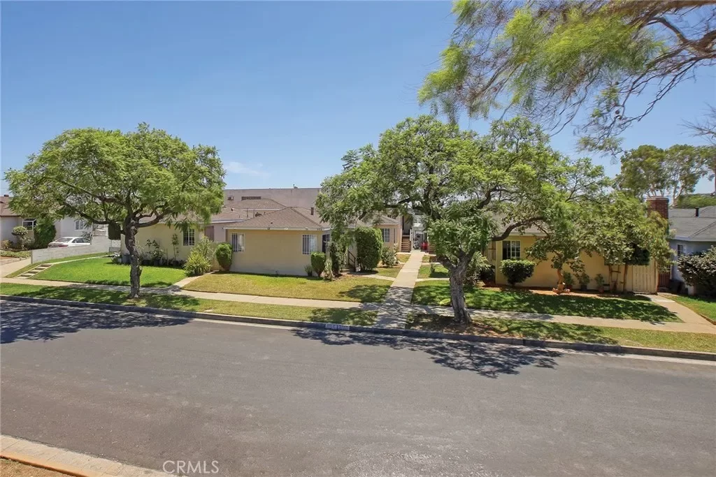 12BR Multi-Family for Sale in Montebello, CA