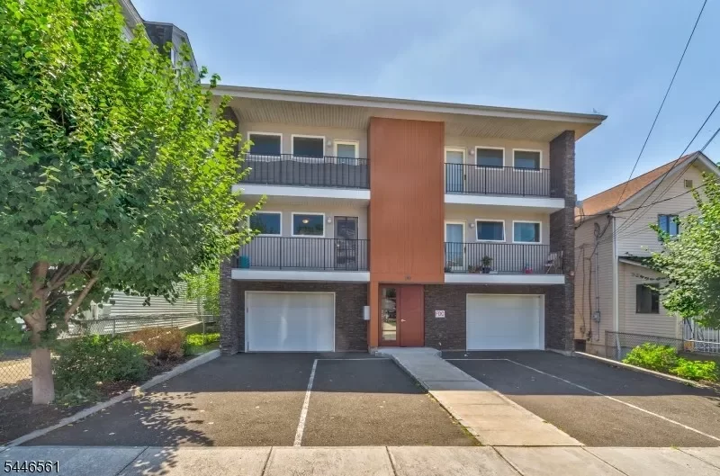 2BR Condo for Sale in Cliffside Park, NJ