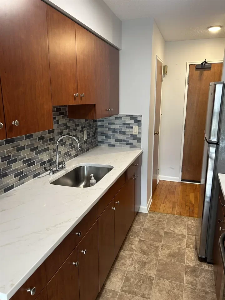 1BR Apartment for Rent in Edgewater, NJ