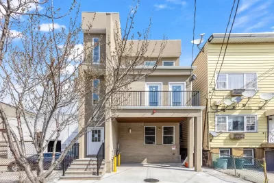 3BR Multi-Family for Rent in Union City, NJ