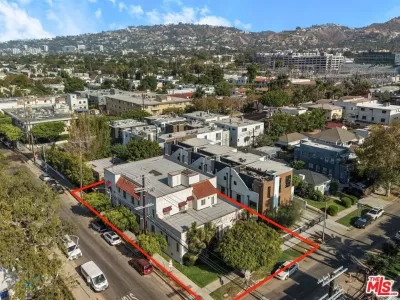8BR Multi-Family for Sale in Los Angeles, CA
