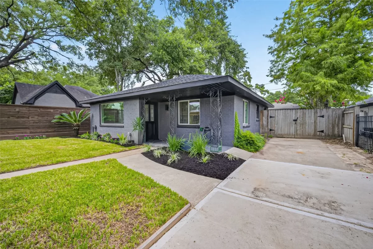 2BR House for Sale in Houston, TX