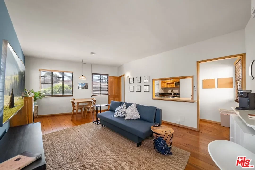 2BR House for Sale in Los Angeles, CA