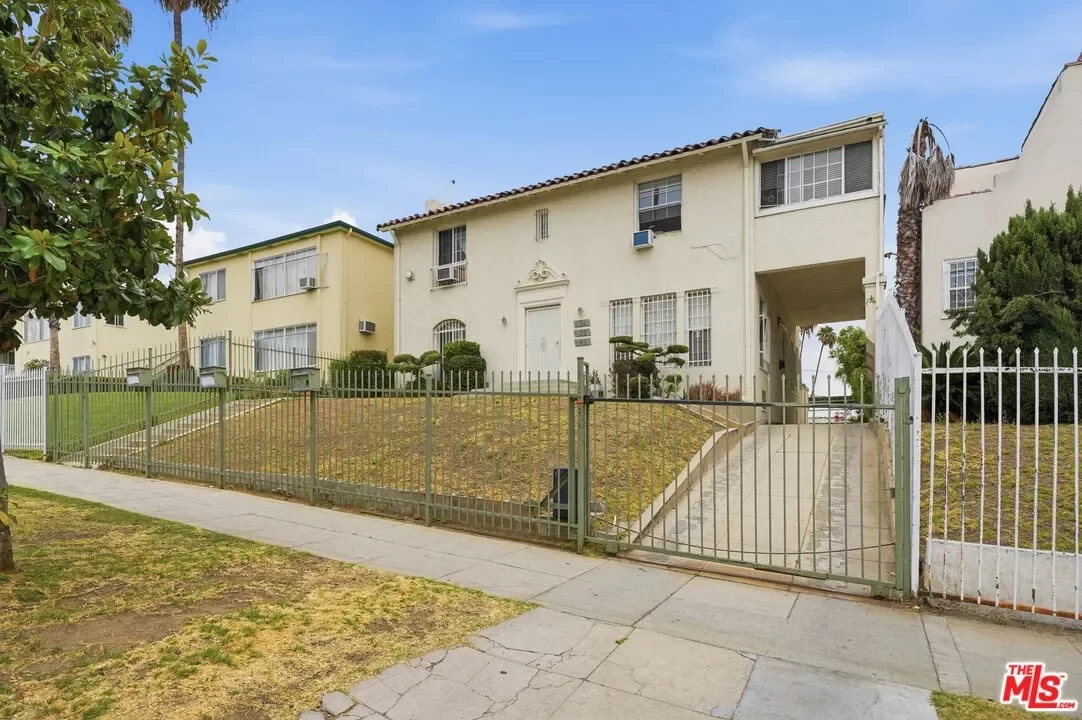 7BR Multi-Family for Sale in Los Angeles, CA