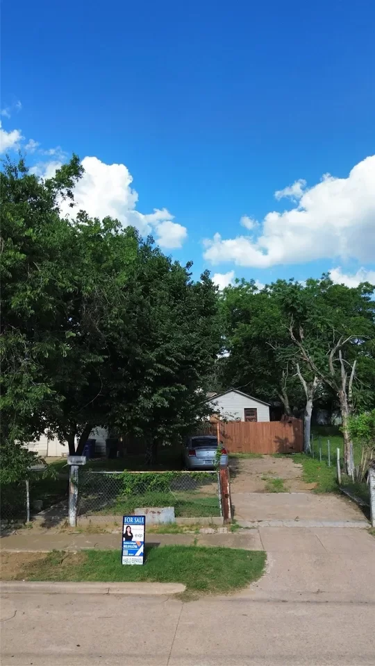 2BR House for Sale in Dallas, TX