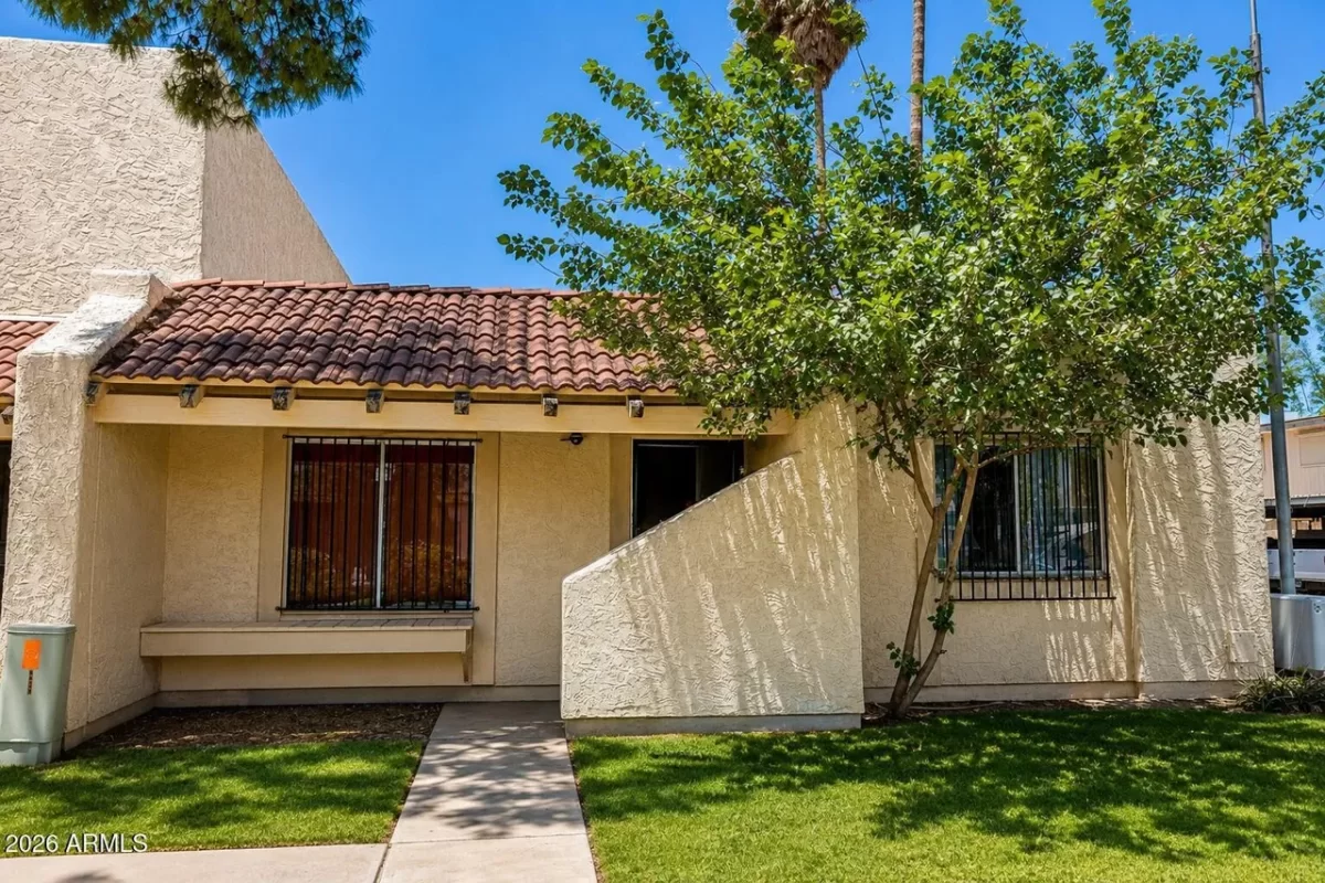3BR Townhouse for Sale in Glendale, AZ