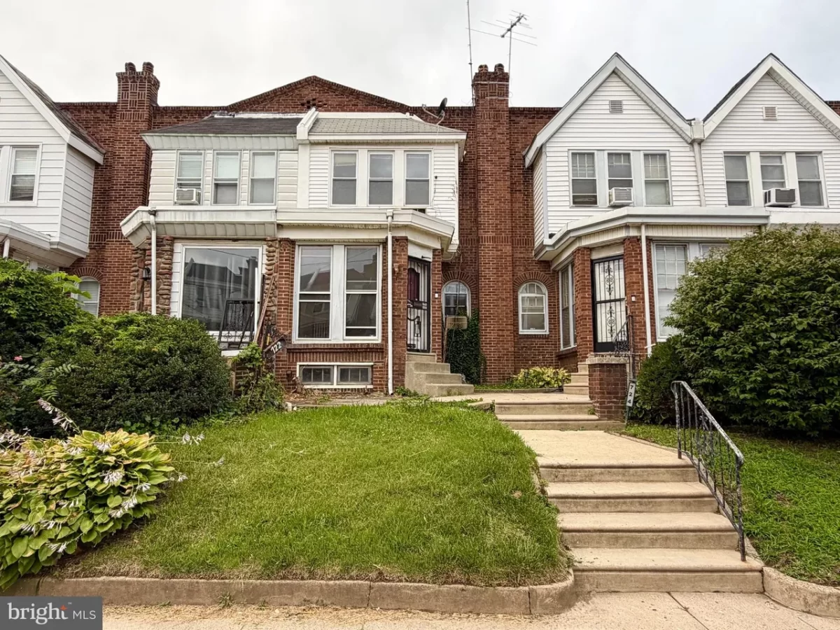 4BR Townhouse for Sale in Philadelphia, PA