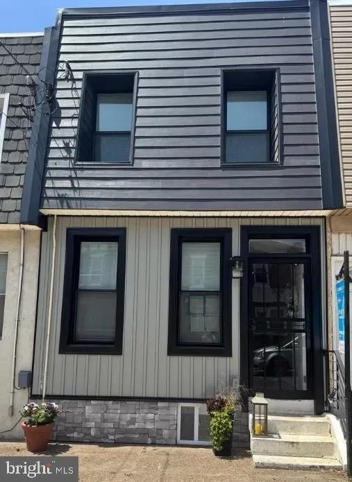 2BR Townhouse for Sale in Philadelphia, PA