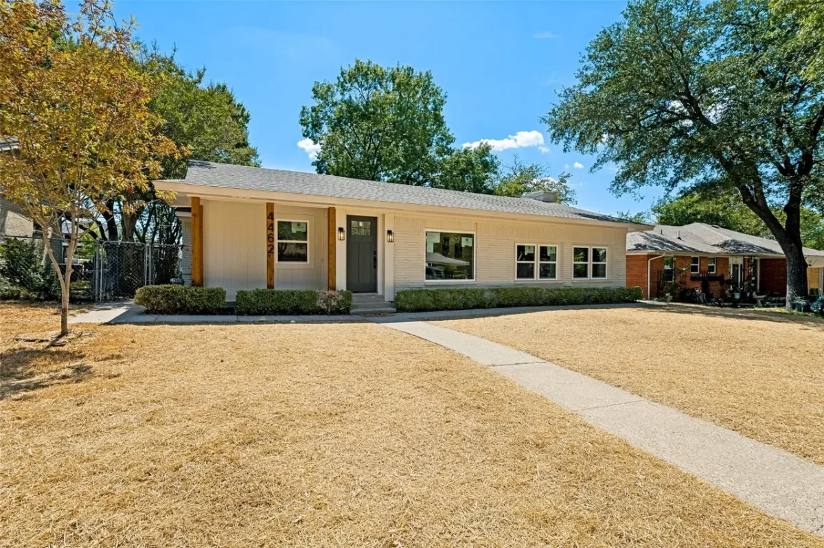 5BR House for Sale in Cockrell Hill, TX