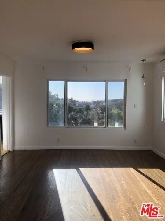 Studio Apartment for Rent in Los Angeles, CA