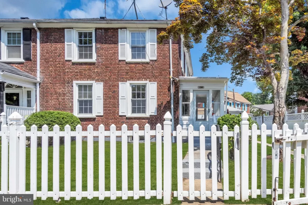 4BR Townhouse for Sale in Camden, NJ