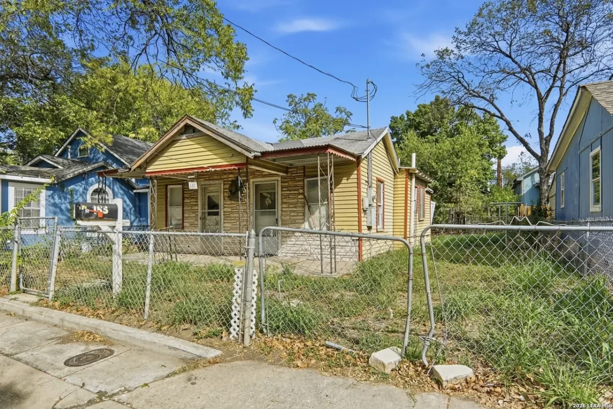 2BR House for Sale in San Antonio, TX