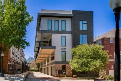 3BR Townhouse for Sale in Dallas, TX