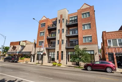 3BR Condo for Sale in Chicago, IL