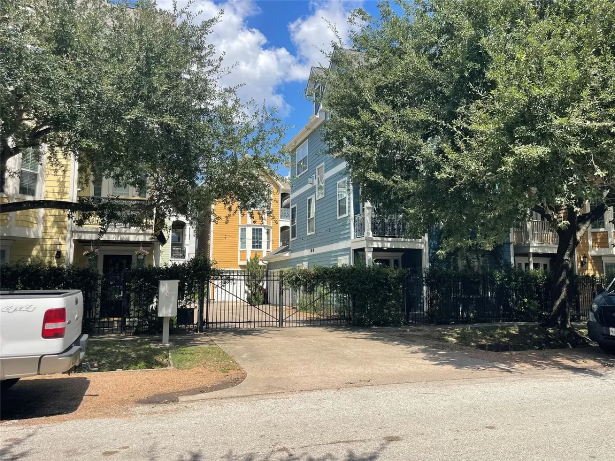 4BR Condo for Rent in Houston, TX