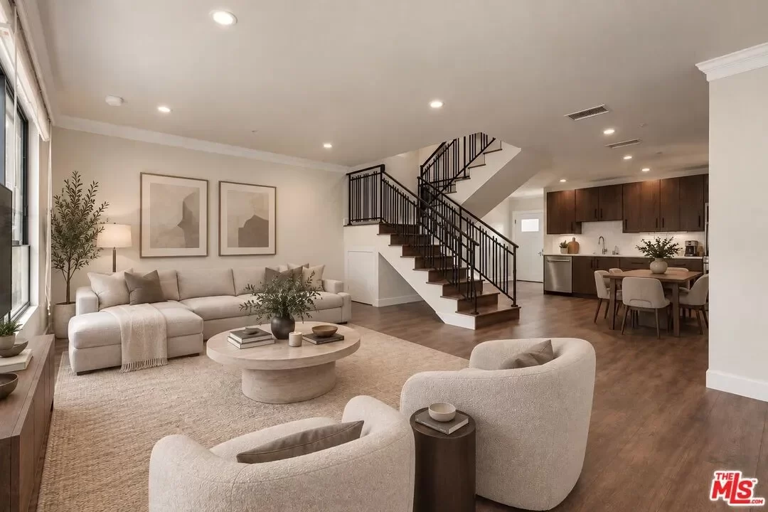 3BR Townhouse for Rent in Los Angeles, CA