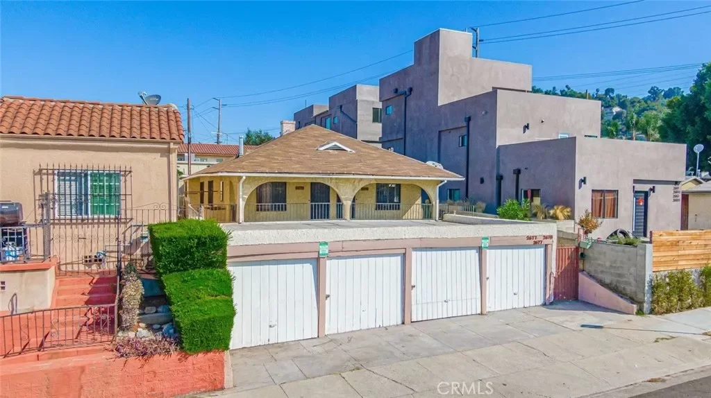 5BR Multi-Family for Sale in Los Angeles, CA