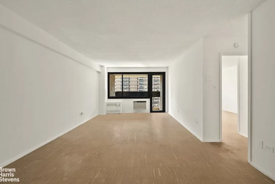 1BR Multi-Family for Sale in Manhattan, NY