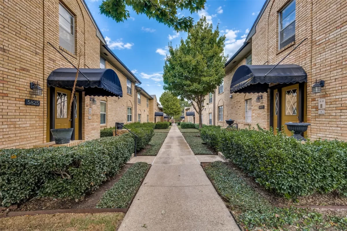 2BR Condo for Sale in Dallas, TX