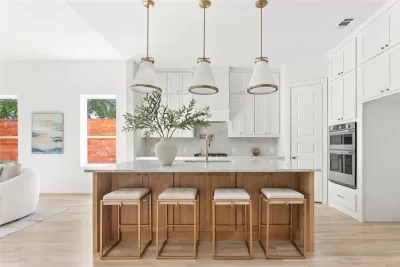 5BR House for Sale in Dallas, TX