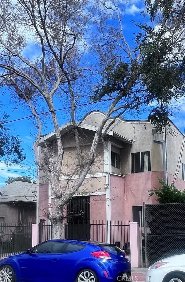 2BR House for Rent in Los Angeles, CA